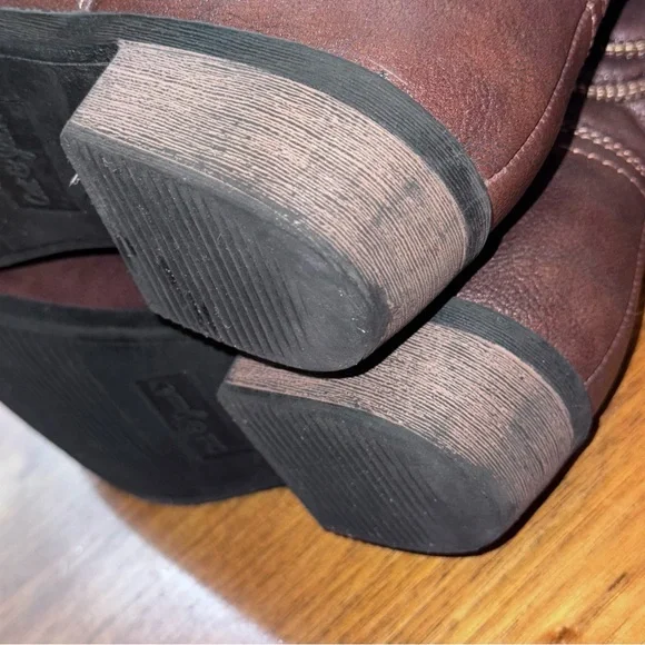 Kid’s Western Boots from Cat & Jack. Size Big Girls 4. - Picture 10 of 16